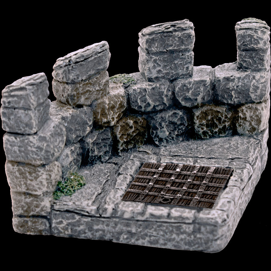 Small Curved Crenellation w/Trapdoor (Painted)