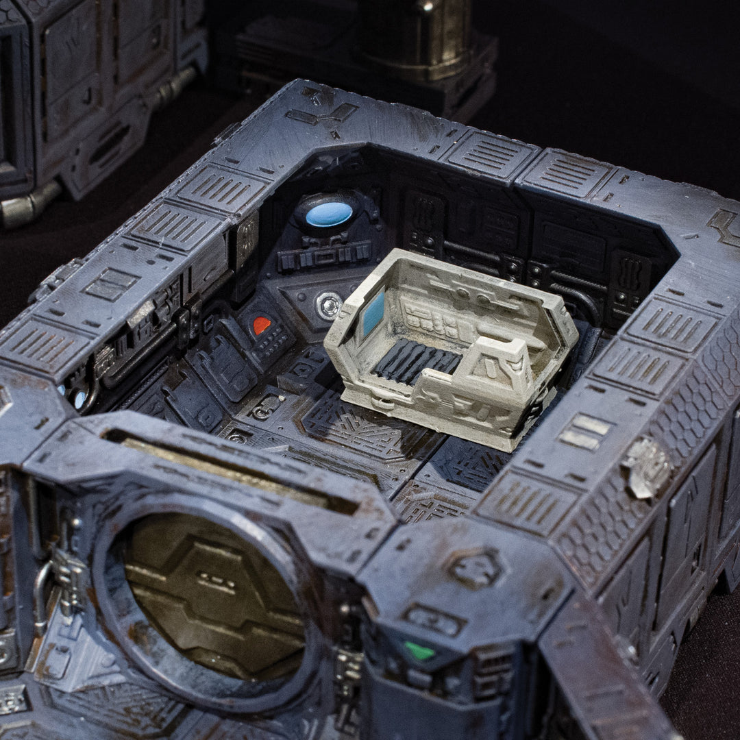Outer Rim Freighter (Unpainted)